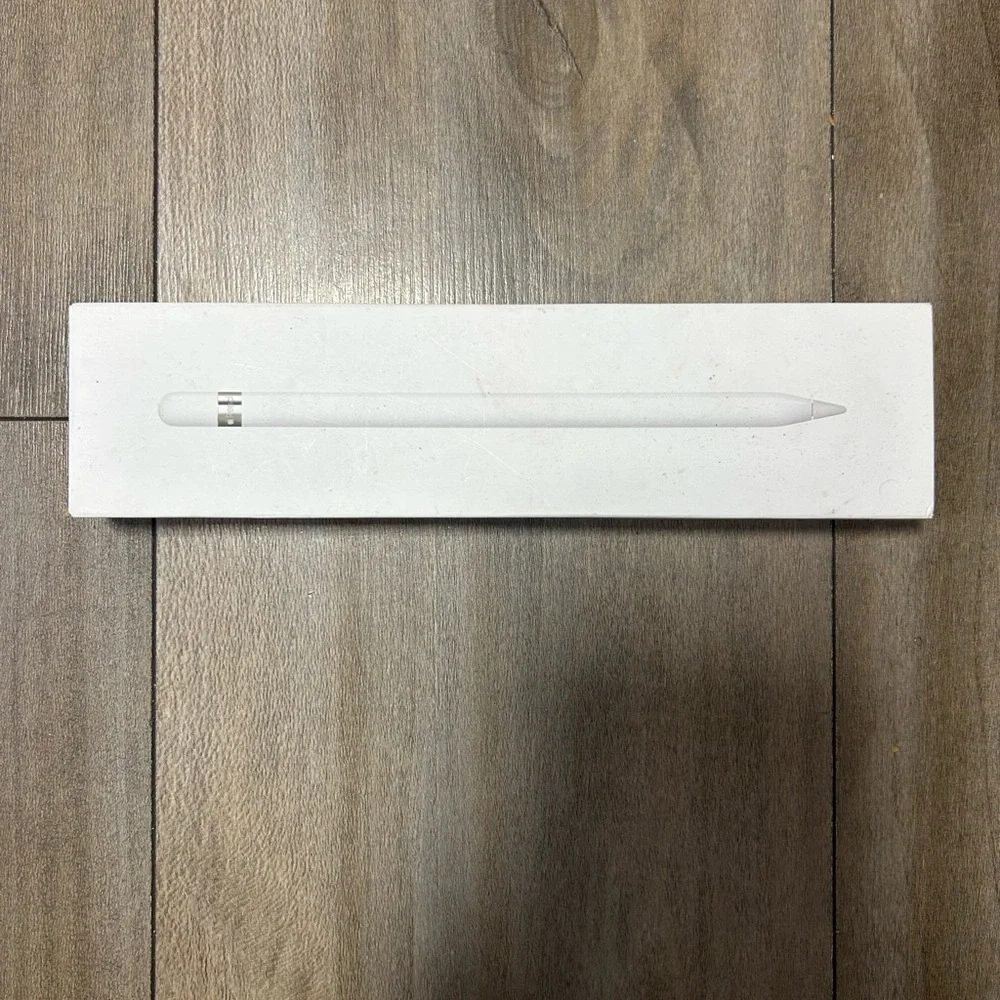 Apple Pencil in Sleek White Packaging